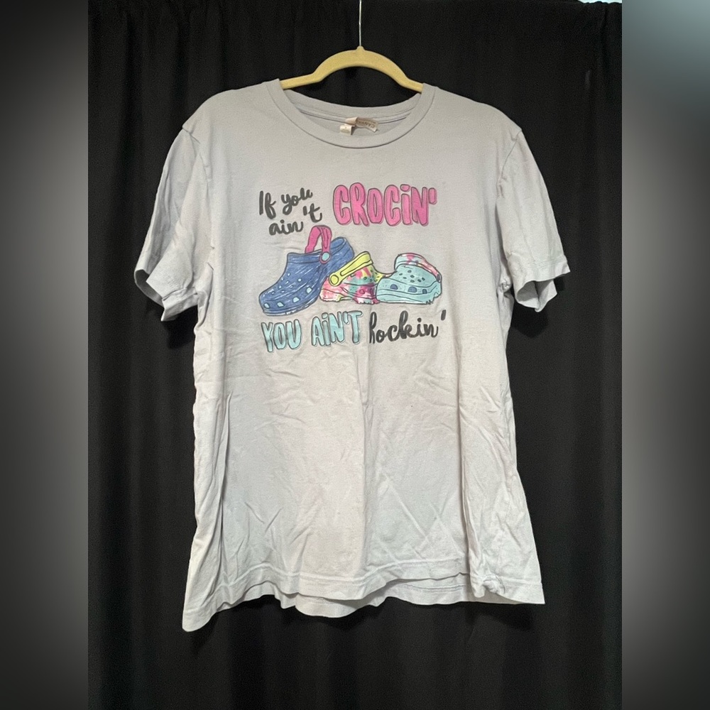Bella+Canvas tee
